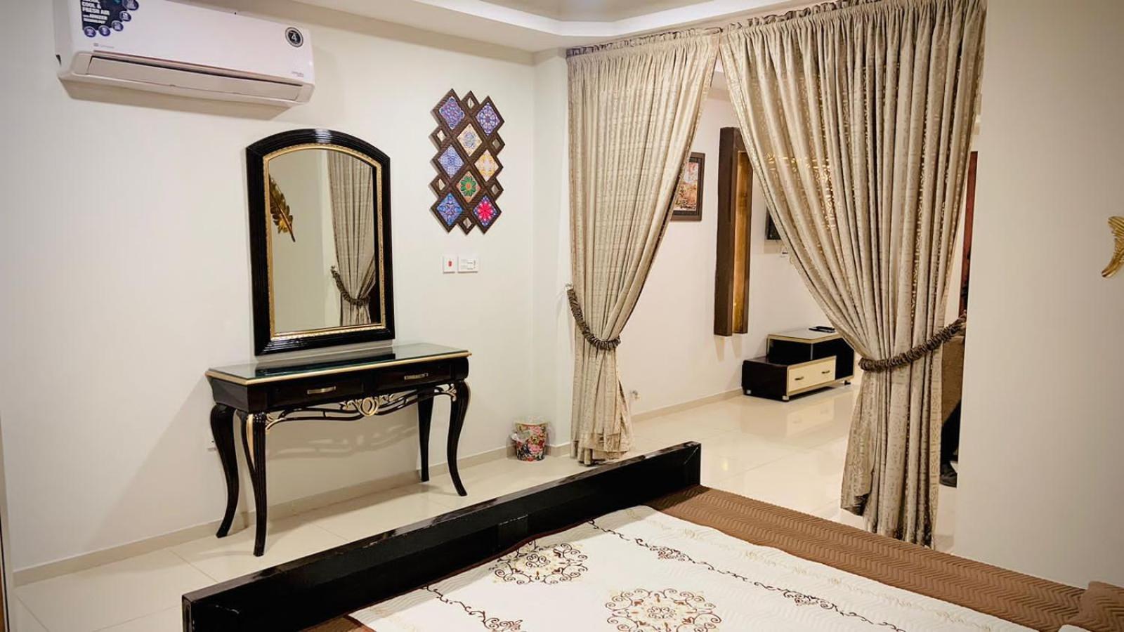 Royal Galaxy Hotel & Residence - Near Islamabad International Airport & Motorway Dış mekan fotoğraf