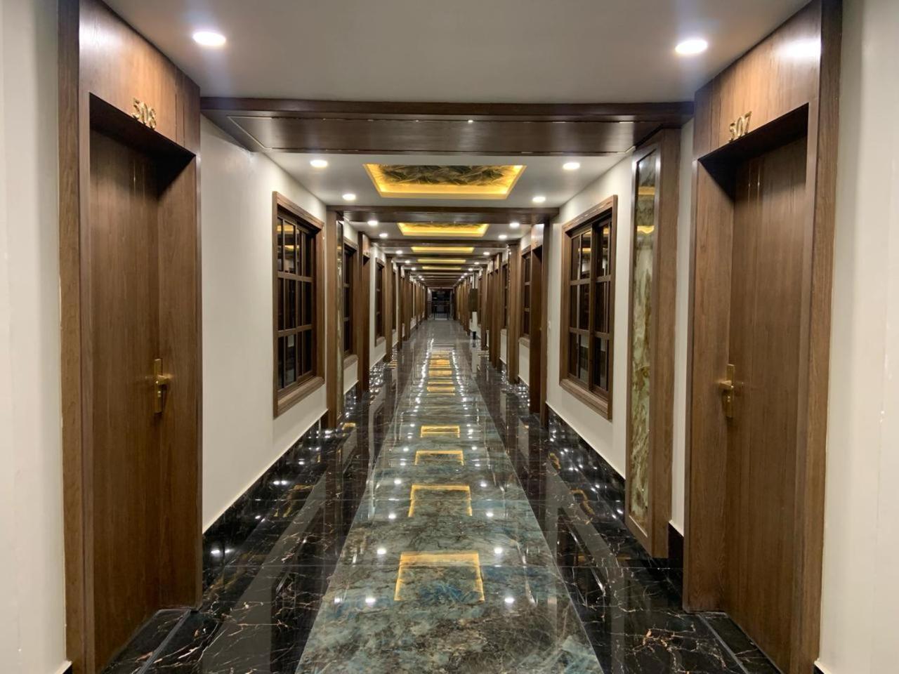 Royal Galaxy Hotel & Residence - Near Islamabad International Airport & Motorway Dış mekan fotoğraf