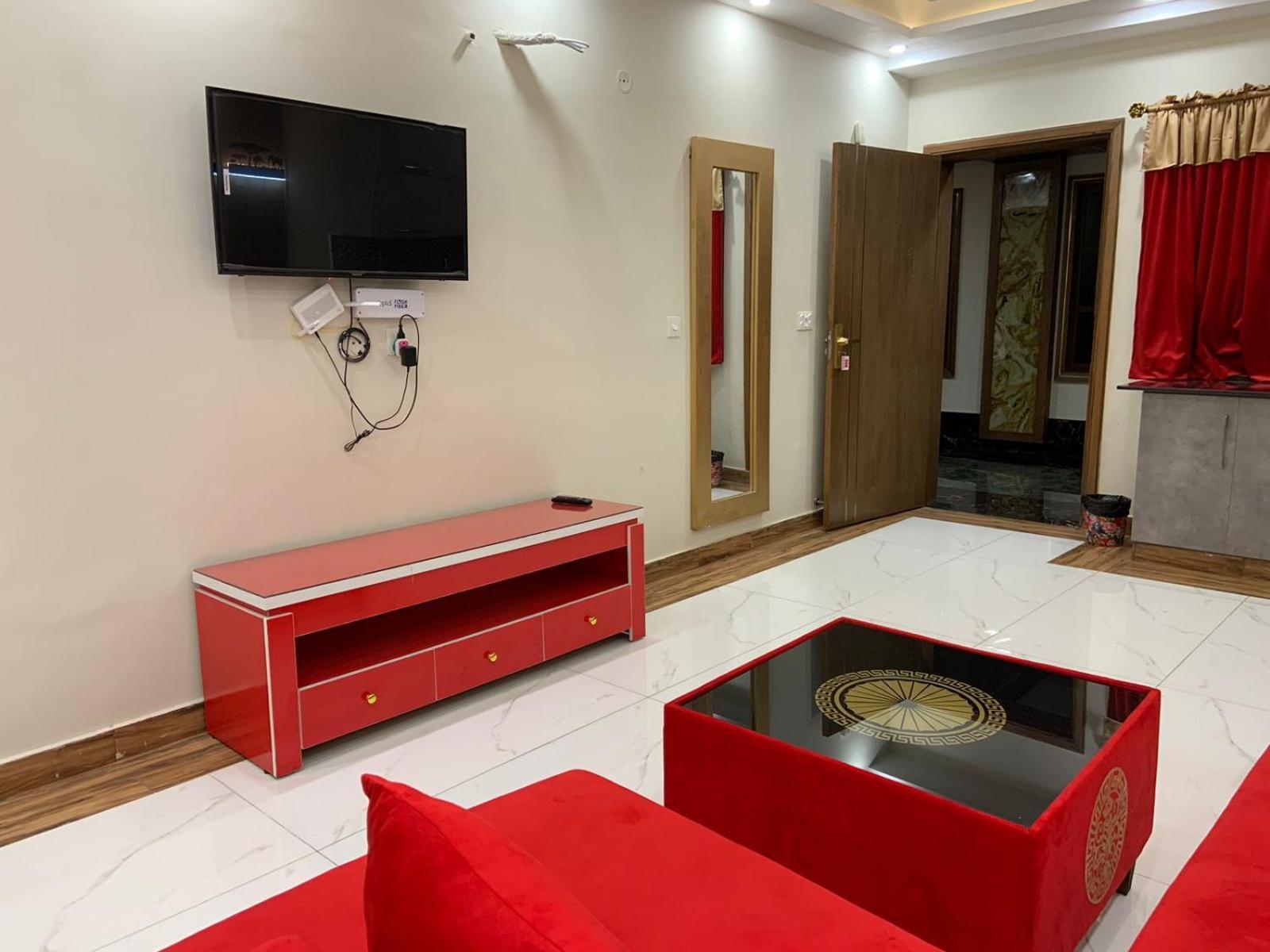 Royal Galaxy Hotel & Residence - Near Islamabad International Airport & Motorway Dış mekan fotoğraf