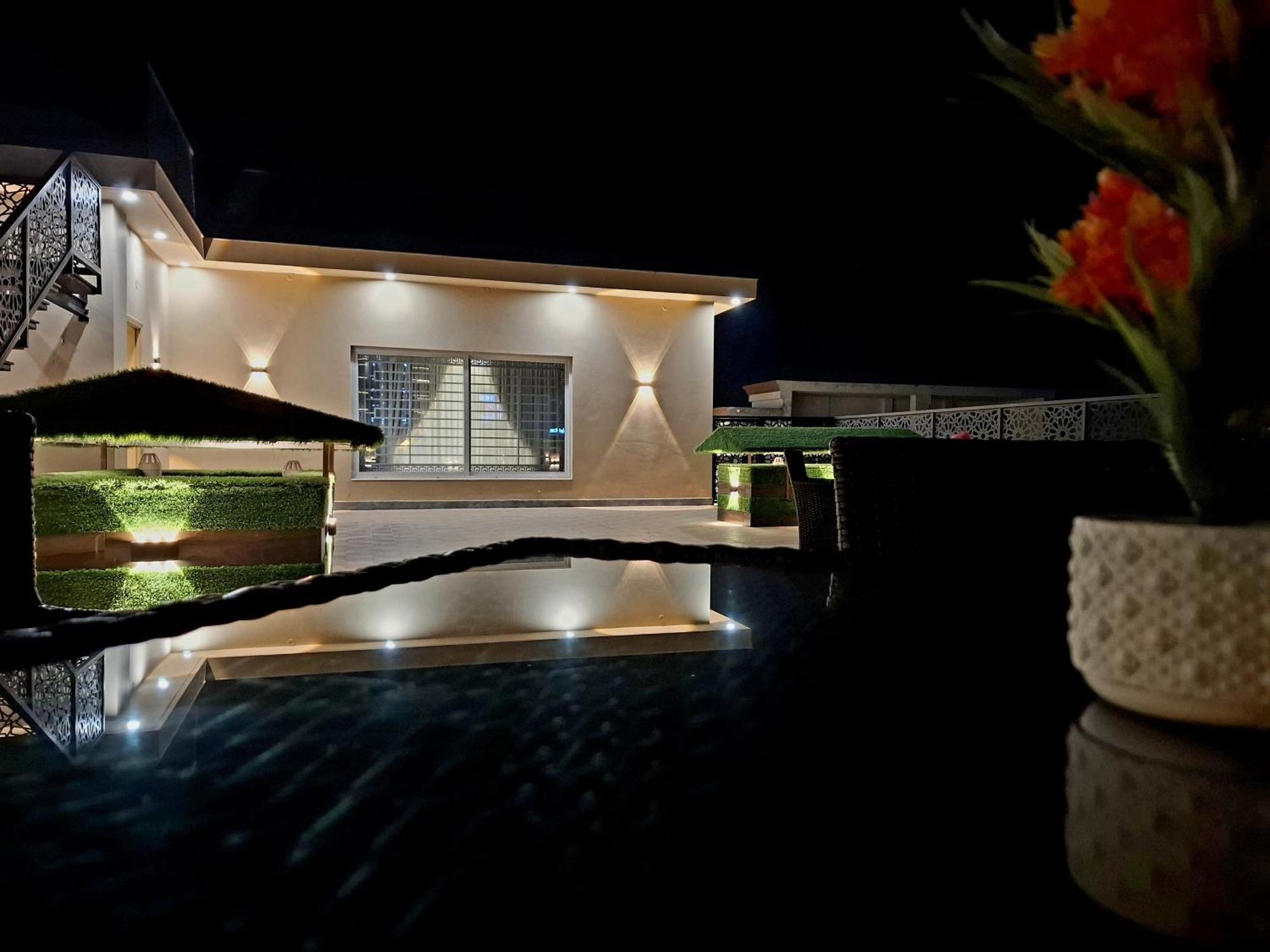 Royal Galaxy Hotel & Residence - Near Islamabad International Airport & Motorway Dış mekan fotoğraf