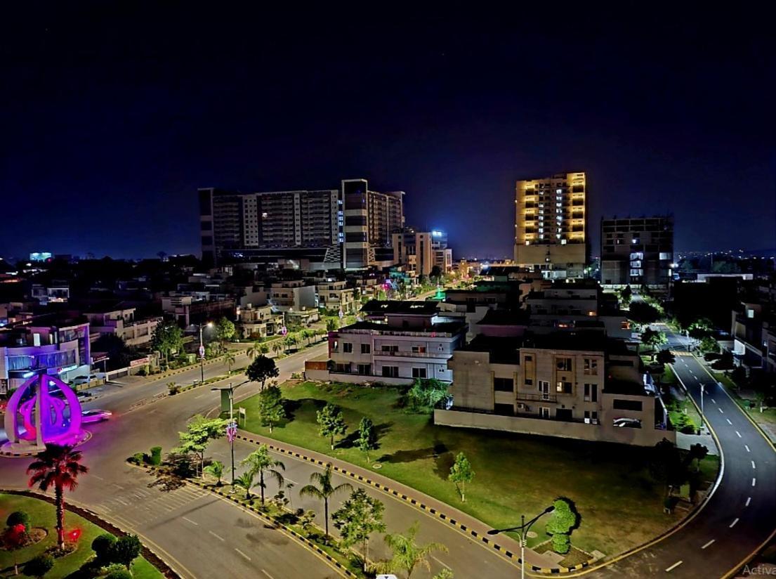 Royal Galaxy Hotel & Residence - Near Islamabad International Airport & Motorway Dış mekan fotoğraf