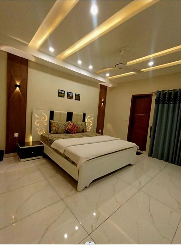Royal Galaxy Hotel & Residence - Near Islamabad International Airport & Motorway Dış mekan fotoğraf