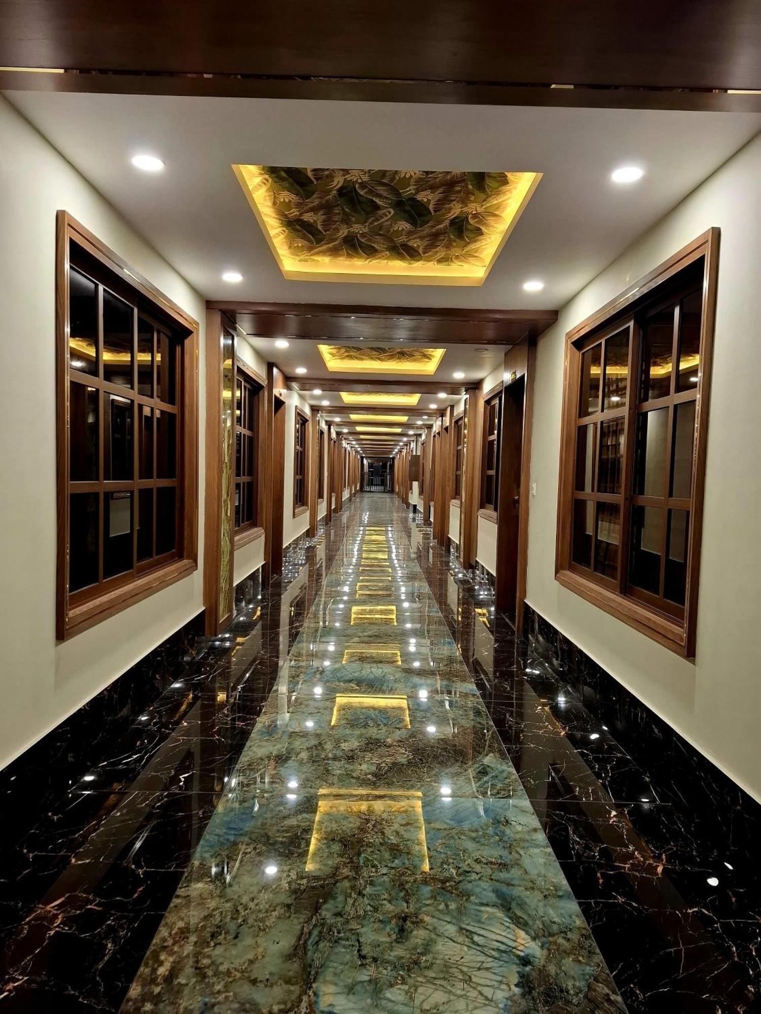Royal Galaxy Hotel & Residence - Near Islamabad International Airport & Motorway Dış mekan fotoğraf